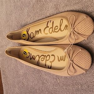 NWT Sam Edelman leather flats